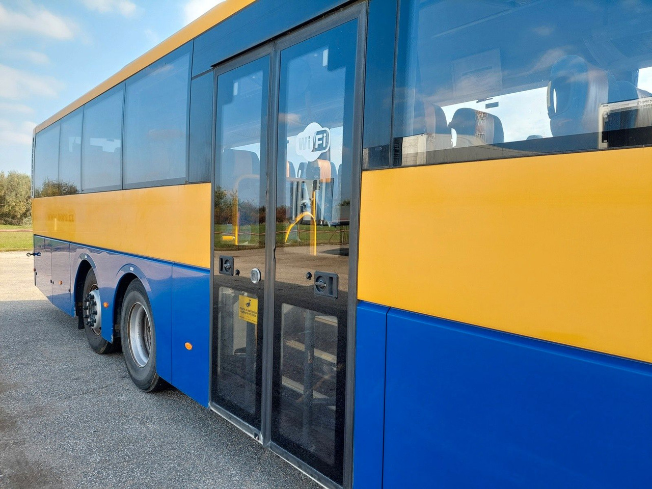 Prímestský autobus Scania Omniexpress 64 Sitzplätze/ Seats