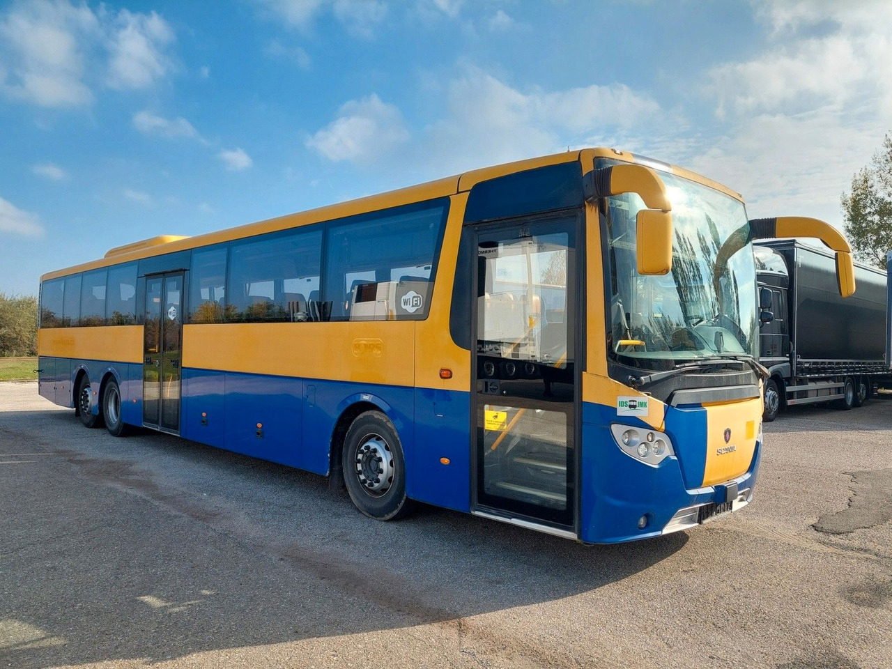 Prímestský autobus Scania Omniexpress 64 Sitzplätze/ Seats