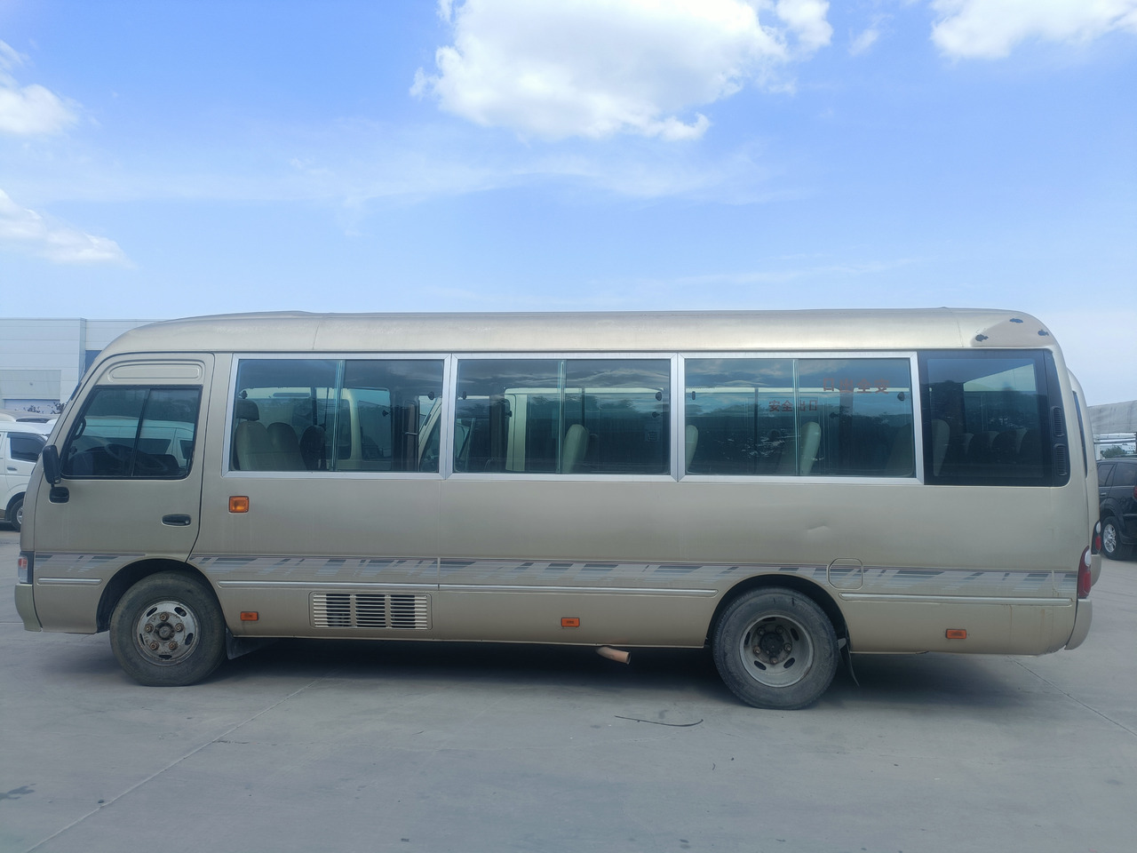 Minibus, Mikrobus TOYOTA Coaster passenger bus 6 cylinders diesel: obrázok 5