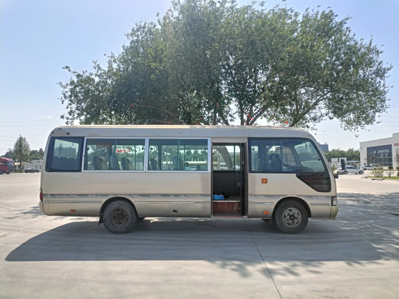 Minibus, Mikrobus TOYOTA Coaster passenger bus 6 cylinders diesel: obrázok 6