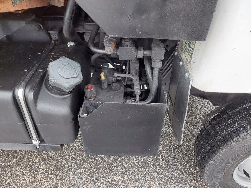Dodávka sklápač Multicar M26A po repasi 4x4