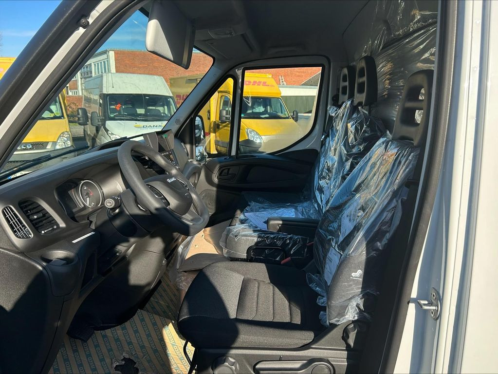 Leasing Iveco Daily Koffer 35S14H EA8 115 kW (156 PS), Auto...  Iveco Daily Koffer 35S14H EA8 115 kW (156 PS), Auto...: obrázok 14