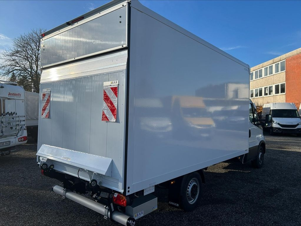 Leasing Iveco Daily Koffer 35S14H EA8 115 kW (156 PS), Auto...  Iveco Daily Koffer 35S14H EA8 115 kW (156 PS), Auto...: obrázok 7