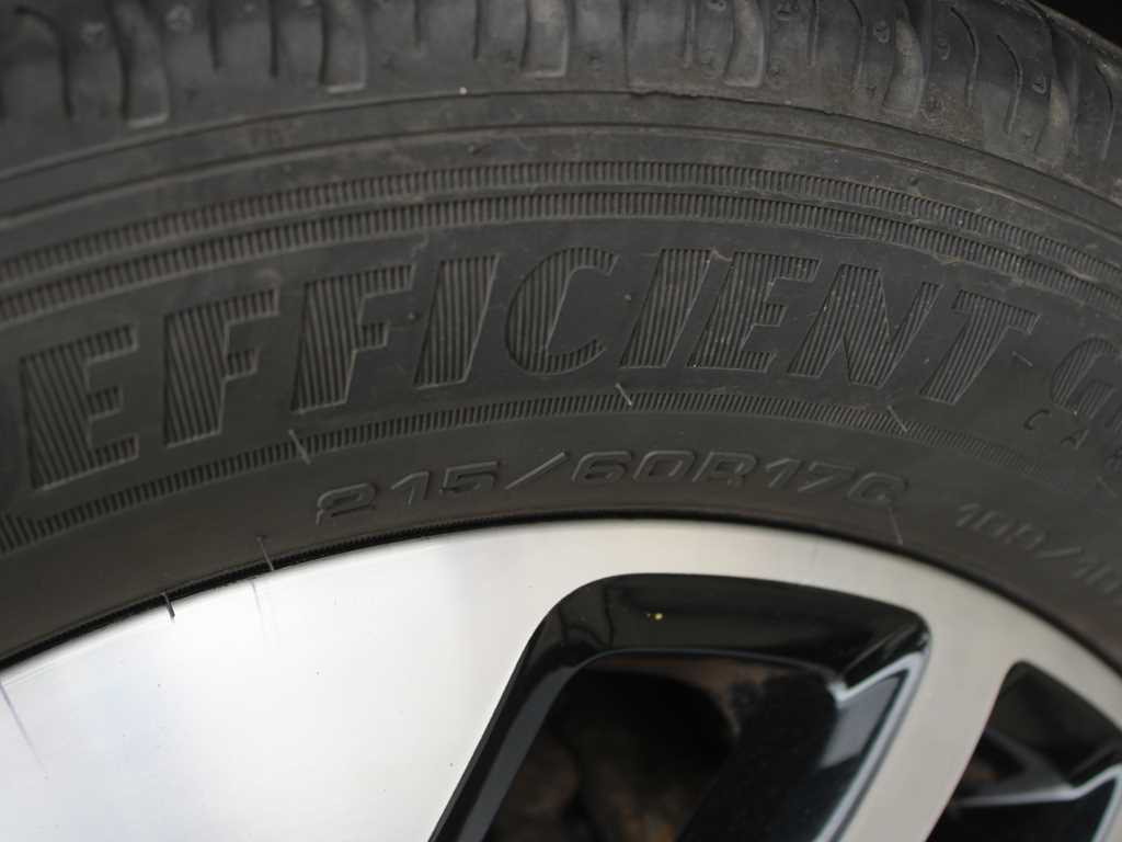 Mikrobus Opel VIVARO-B, 7 SEATS