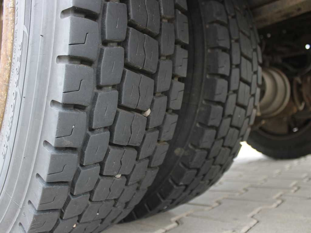 Plachtová dodávka Iveco EUROCARGO 75E18, EURO 4 , PNEU 80%