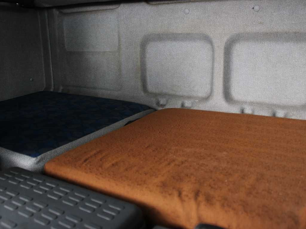 Plachtová dodávka Iveco EUROCARGO 75E18, EURO 4 , PNEU 80%