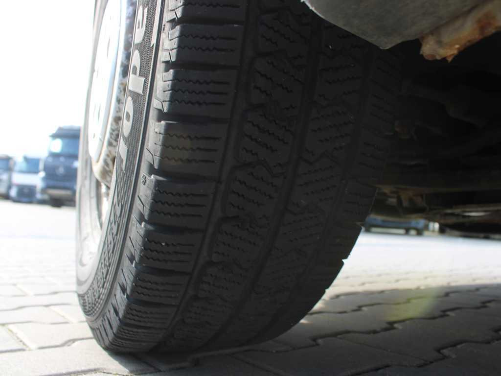 Plachtová dodávka Peugeot Boxer, EURO 6, SIDE PANEL, TIRES 80%