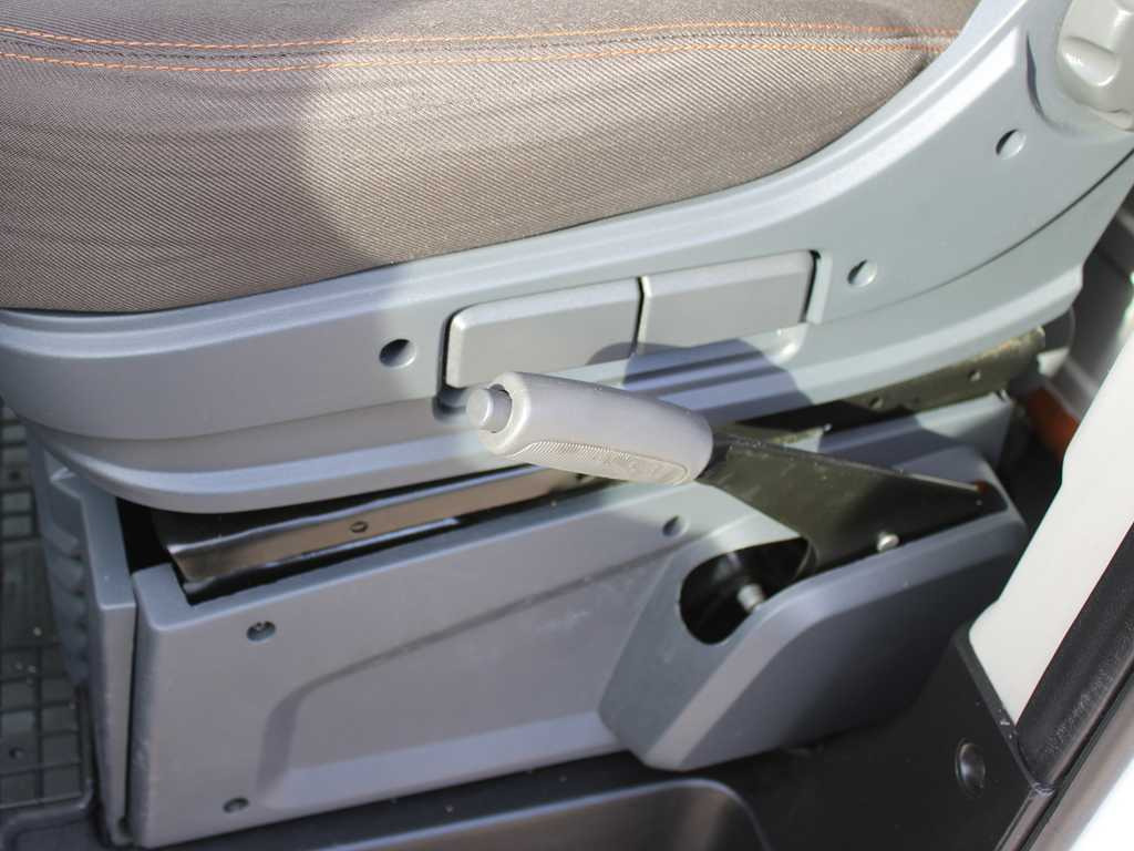 Plachtová dodávka Peugeot Boxer, EURO 6, SIDE PANEL, TIRES 80%