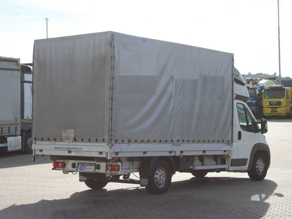 Plachtová dodávka Peugeot Boxer, EURO 6, SIDE PANEL, TIRES 80%