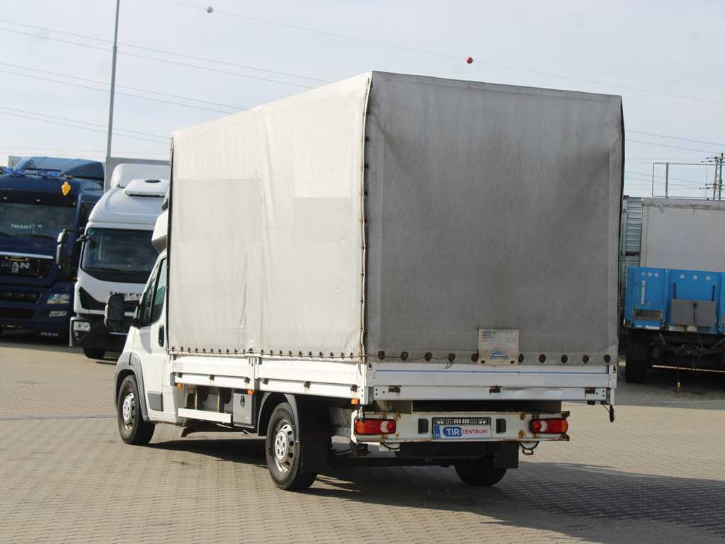 Plachtová dodávka Peugeot Boxer, EURO 6, SIDE PANEL, TIRES 80%