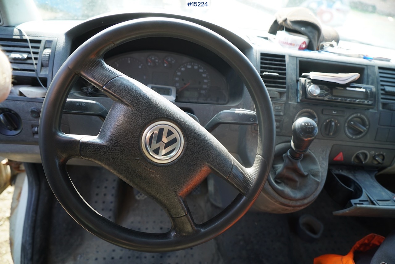 Dodávka valník, Dodávkа s dvojitou kabínou Volkswagen Transporter: obrázok 22