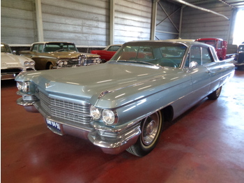 Automobil Cadillac Sedan-De-Ville