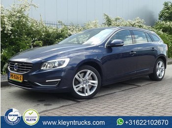 Automobil Volvo V60 D6 TWIN ENGINE summum hybrid