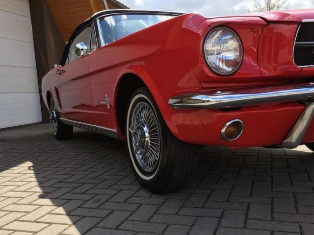 Automobil FORD Mustang Cabriolet: obrázok 9