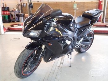 Yamaha YZF-R1 (151hk)  - Motocykel