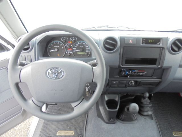 Automobil Toyota Land Cruiser NEW UNUSED LX V6: obrázok 8