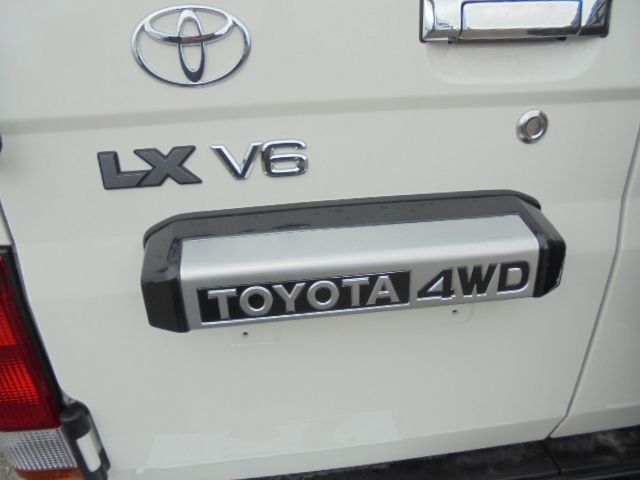 Automobil Toyota Land Cruiser NEW UNUSED LX V6: obrázok 11