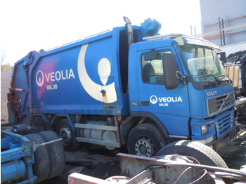 VOLVO FL7 - Auto na odvoz odpadu