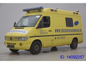 Sanitka Mercedes-Benz Sprinter Sprinter 312D Ambulance