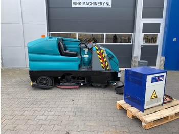 Zametacie vozidlo TENNANT 8300 Veeg/schrob combi