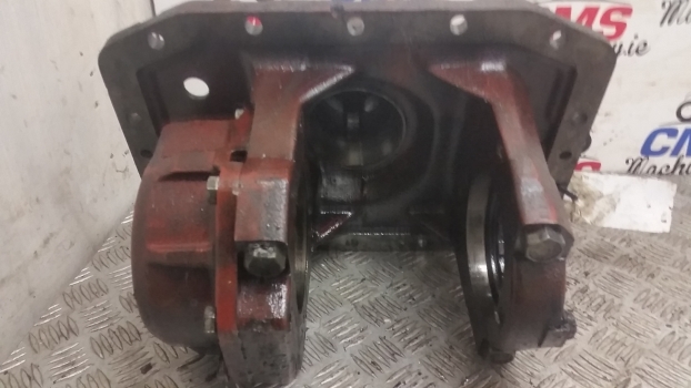 Diferenciál pre Traktor Fiat Ford 60, M, F, F130 Front Axle Differential Cover Support 5154035, 5153805: obrázok 6