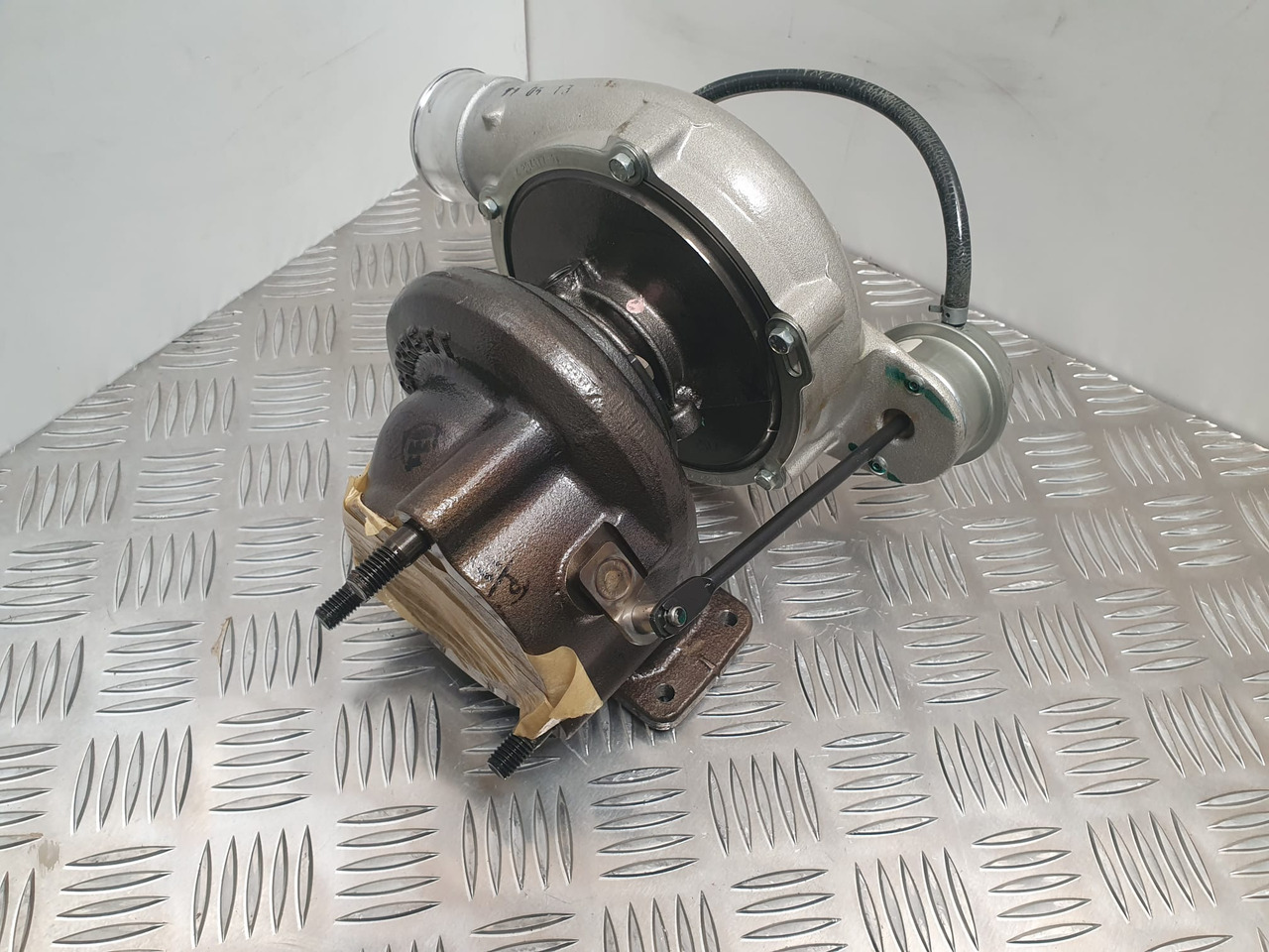 Motor a diely pre Stavebné stroje Garrett JCB turbo 320/06152: obrázok 2