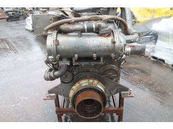 Komatsu SD140 / EM665A-A - Motor: obrázok 4