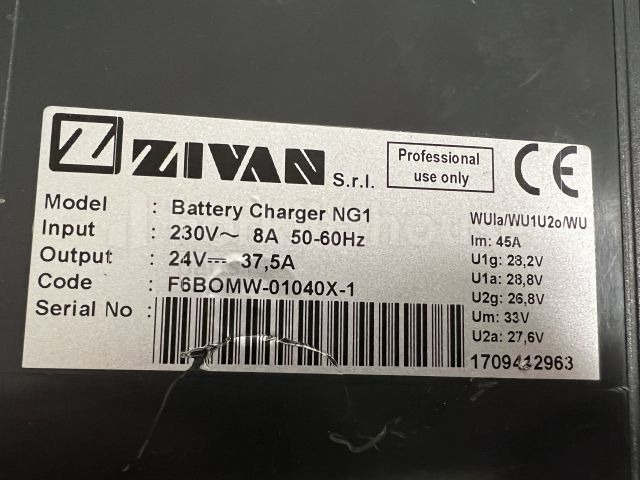 Elektrický systém pre Manipulačná technika Zivan F6BOMW-01040X-1 NG1 24V37.5A 230v sn. 1709412963 80A Rema battery connector: obrázok 3