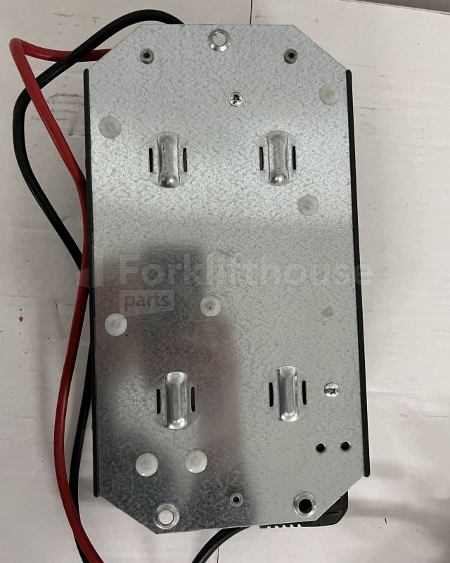Elektrický systém pre Manipulačná technika Zivan F6BOMW-01040X-1 NG1 24V37.5A 230v sn. 1709412963 80A Rema battery connector: obrázok 2