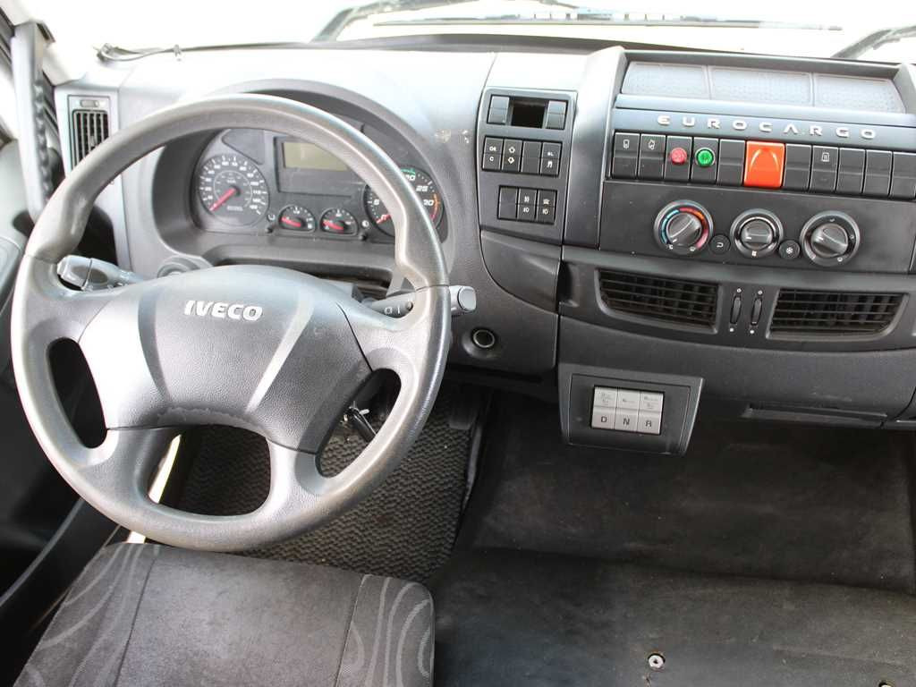 Chladirenské nákladné vozidlo Iveco EUROCARGO 150E28, THERMO-KING TS-500,TAIL LIFT