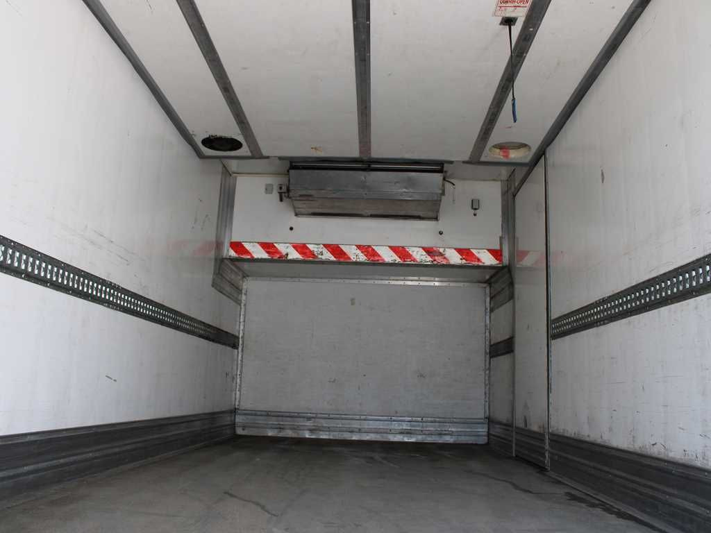 Chladirenské nákladné vozidlo Iveco EUROCARGO 150E28, THERMO-KING TS-500,TAIL LIFT
