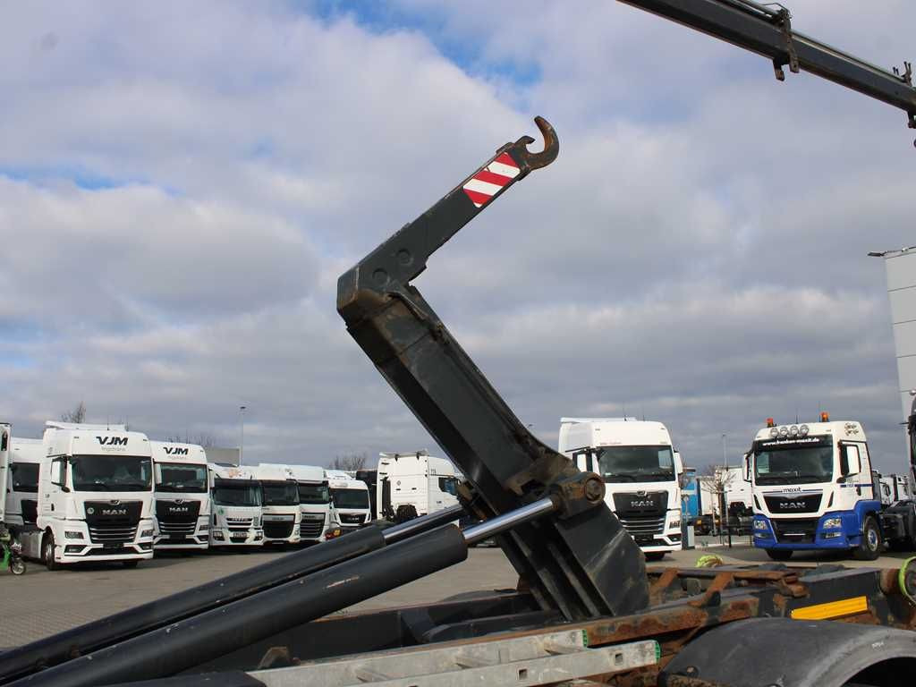 Hákový nosič kontajnerov Iveco EUROCARGO 140E25, EURO 5, HYDRAULIC CRANE PM9022
