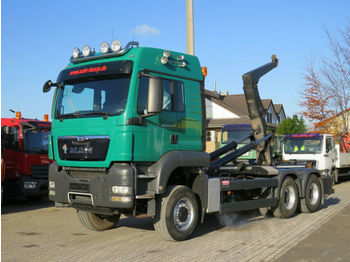 Hákový nosič kontajnerov MAN TG-S 26.540 6x6 Abrollkipper Schalter, Meiller