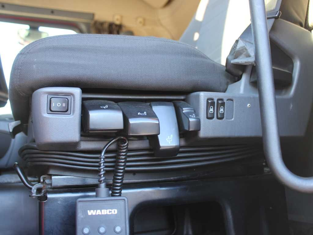 Kontejnérový podvozek/ Výměnná nástavba Scania R 420 LB, EURO 5, 6X2, MNB, BDF, RETARDER