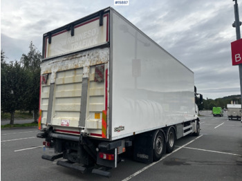 Skříňový nákladní auto Mercedes Actros: obrázok 5