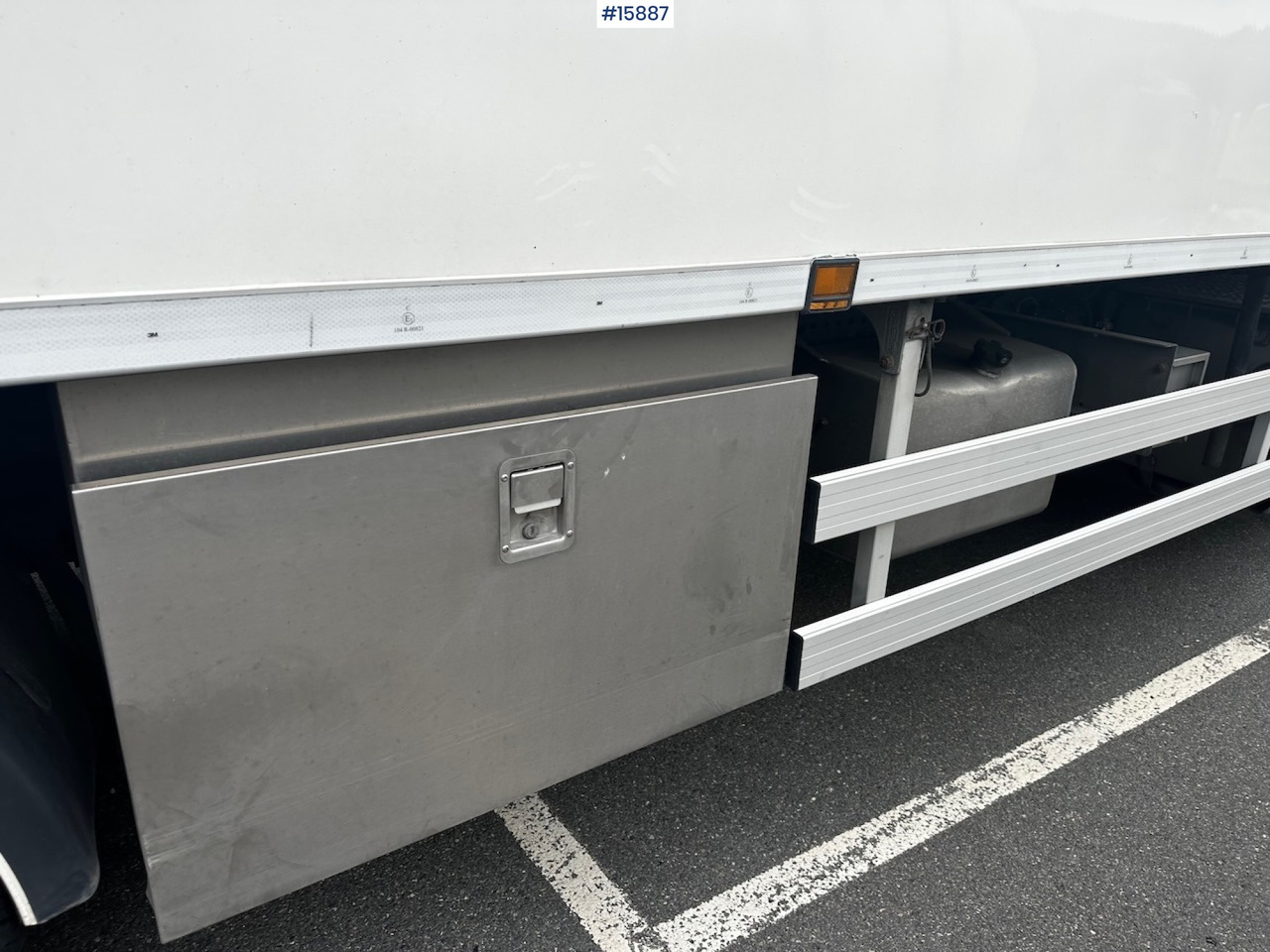 Skříňový nákladní auto Mercedes Actros: obrázok 18