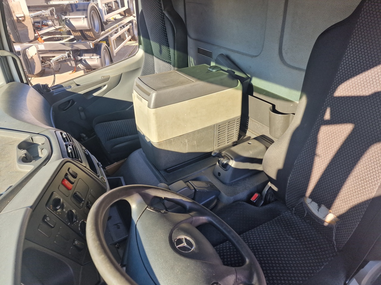 Valníkový/ Plošinový nákladný automobil Mercedes Benz Atego 1524 *Bär lifting plattform: obrázok 9