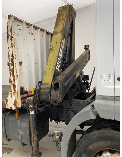 Valníkový/ Plošinový nákladný automobil, Auto s hydraulickou rukou Mercedes-Benz Atego 1828: obrázok 4