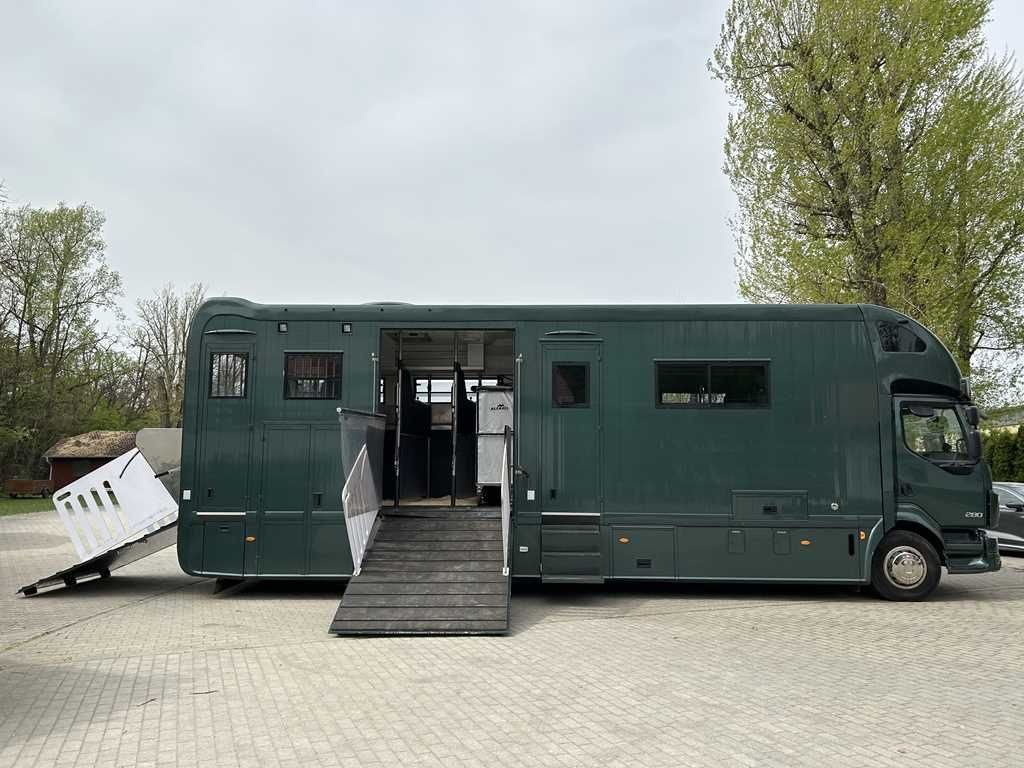 Nákladné auto na prepravu koní Volvo STX FL, 6 PEOPLE, 5 HORSES, CAMERA, 2X TAIL LIFT