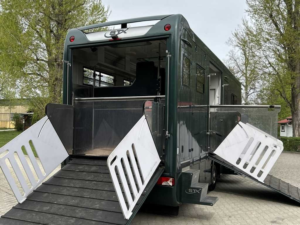 Nákladné auto na prepravu koní Volvo STX FL, 6 PEOPLE, 5 HORSES, CAMERA, 2X TAIL LIFT