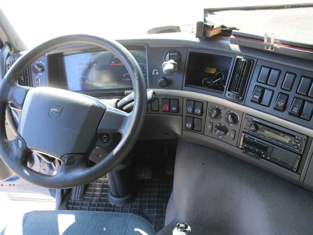 Nákladné vozidlo na prepravu automobilov Volvo FM 460, EURO 5 EEV, VEB +, + KÄSSBOHRER APT 012
