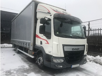 Nákladné vozidlo s posuvnou plachtou DAF LF 12.180