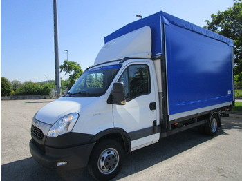 Nákladné vozidlo s posuvnou plachtou IVECO DAILY 35C13