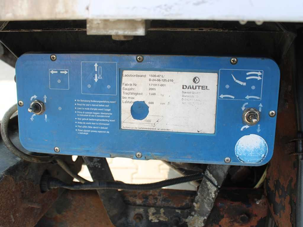 Plachtové nákladné vozidlo DAF FA LF 45.220, EURO 3, SIDEWALLS, TAIL LIFT