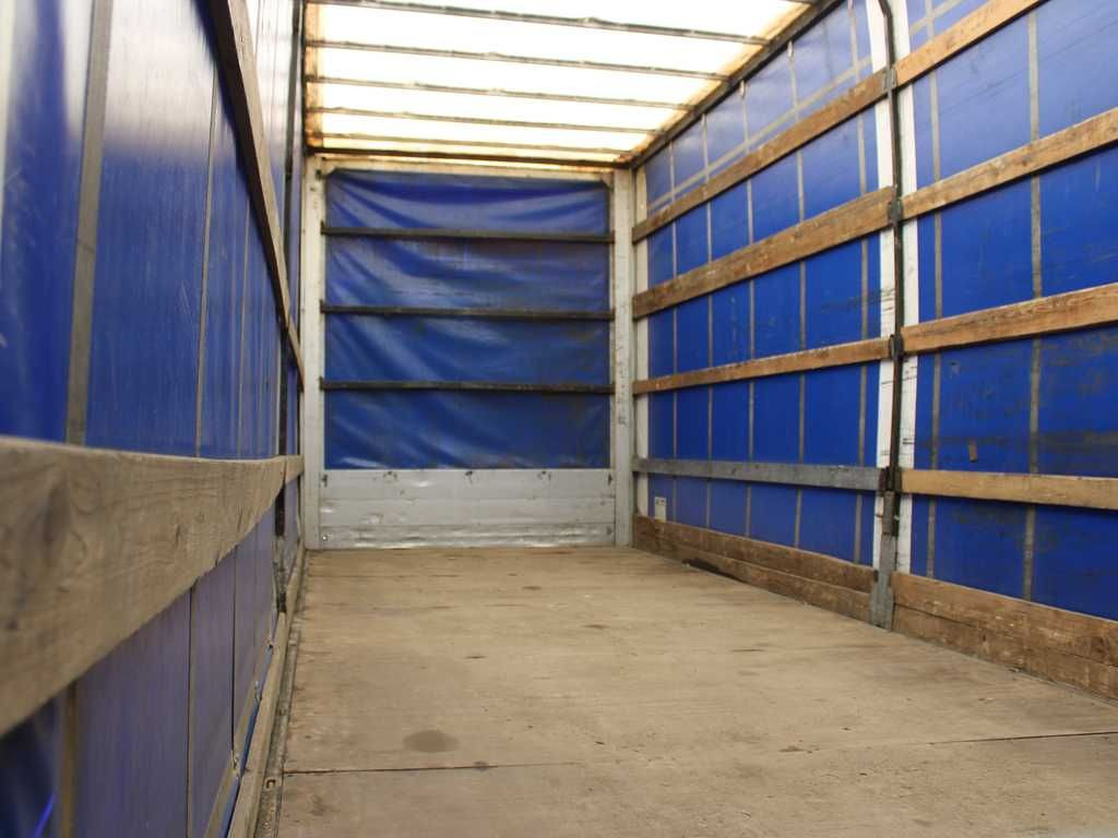 Plachtové nákladné vozidlo DAF FA LF 45, EURO 5, PNEU 80% + TRAILER AGADOS