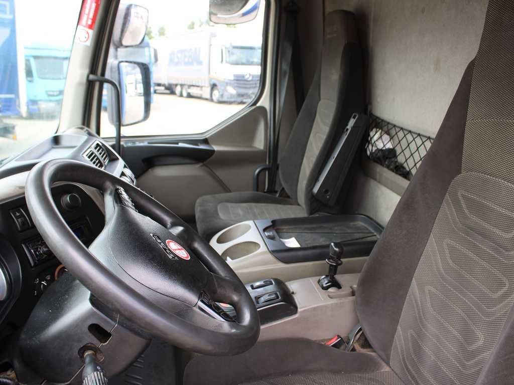 Plachtové nákladné vozidlo DAF FA LF 45, EURO 5, TAIL LIFT