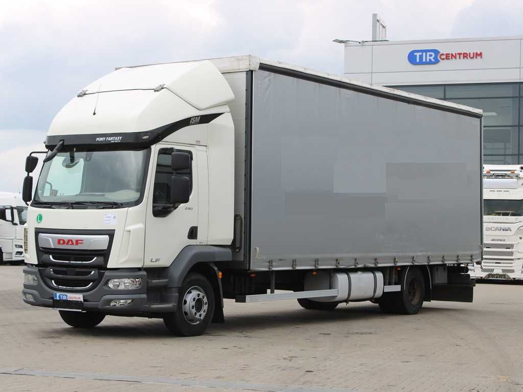 Plachtové nákladné vozidlo DAF LF 290 FA, EURO 6, SLEEPING CABIN