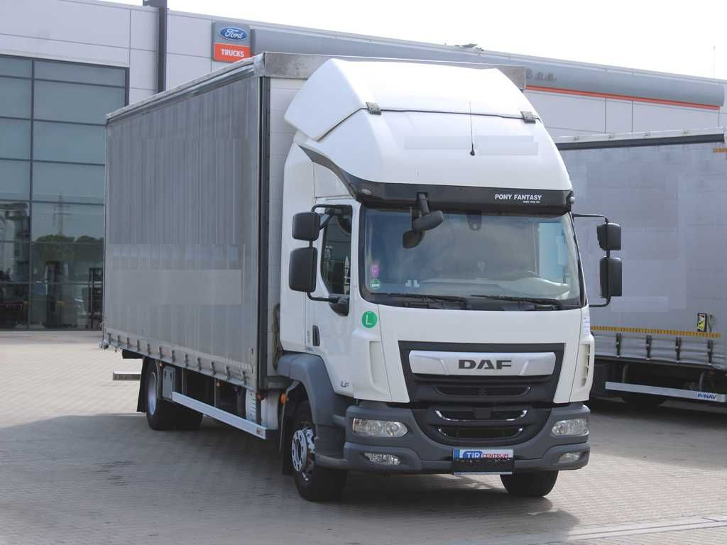 Plachtové nákladné vozidlo DAF LF 290 FA , EURO 6, SLEEPING CABIN