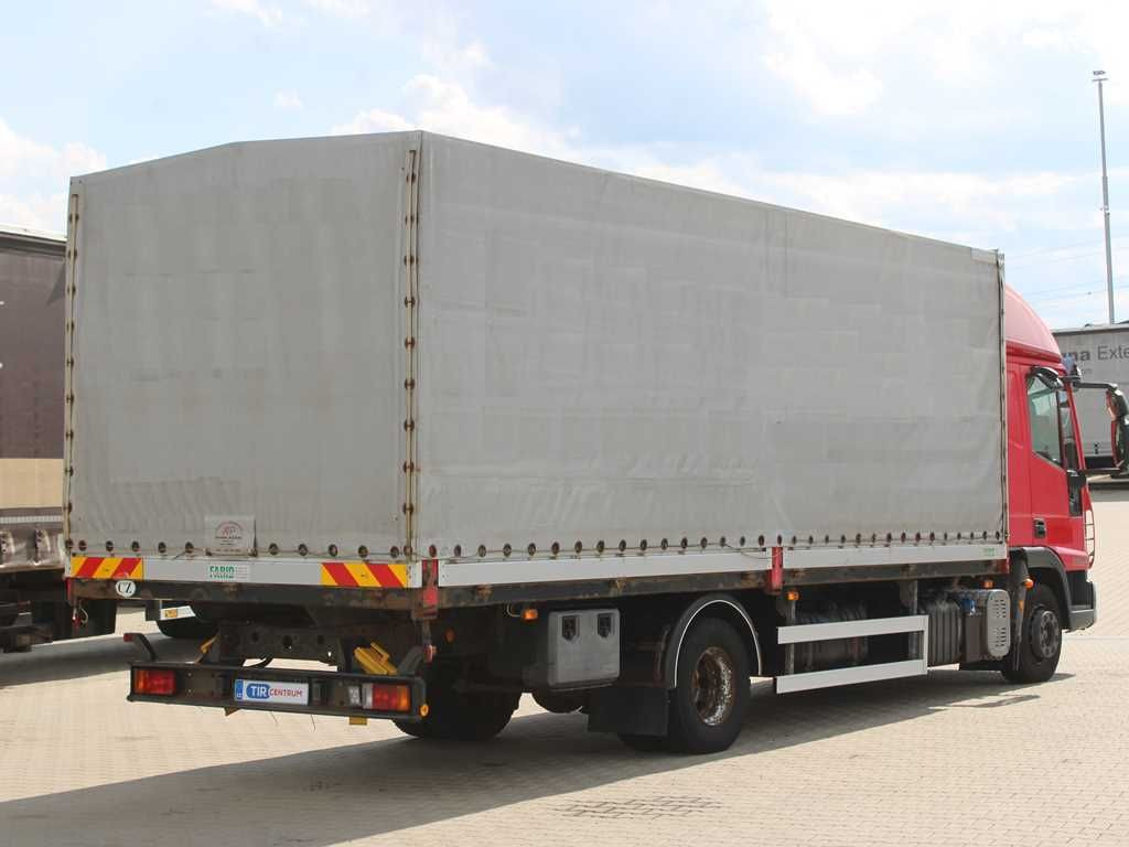 Plachtové nákladné vozidlo Iveco EUROCARGO 120E22