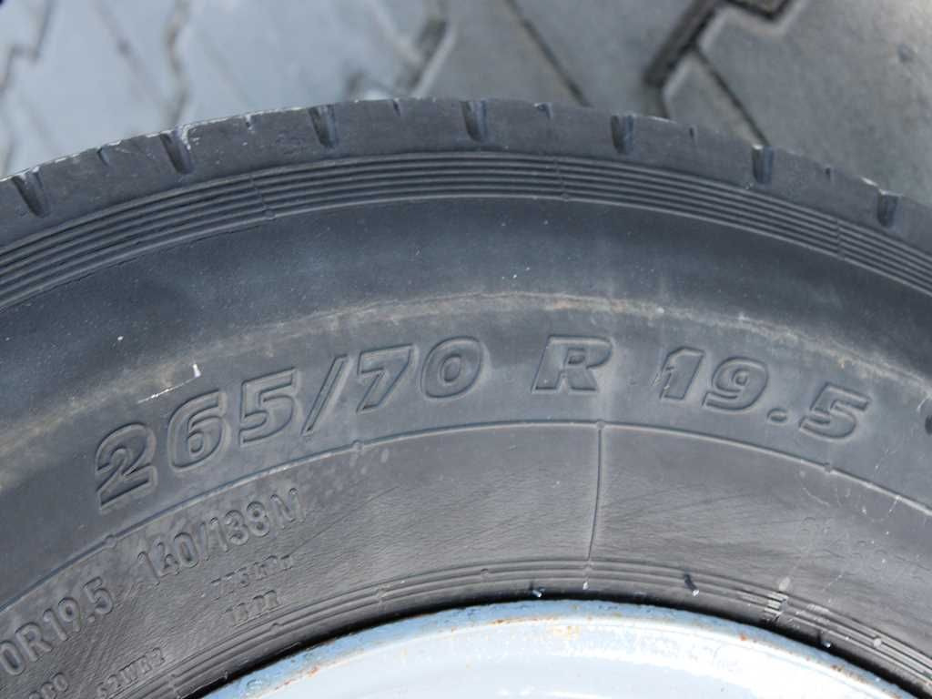 Plachtové nákladné vozidlo Iveco EUROCARGO 120E25, EURO 6